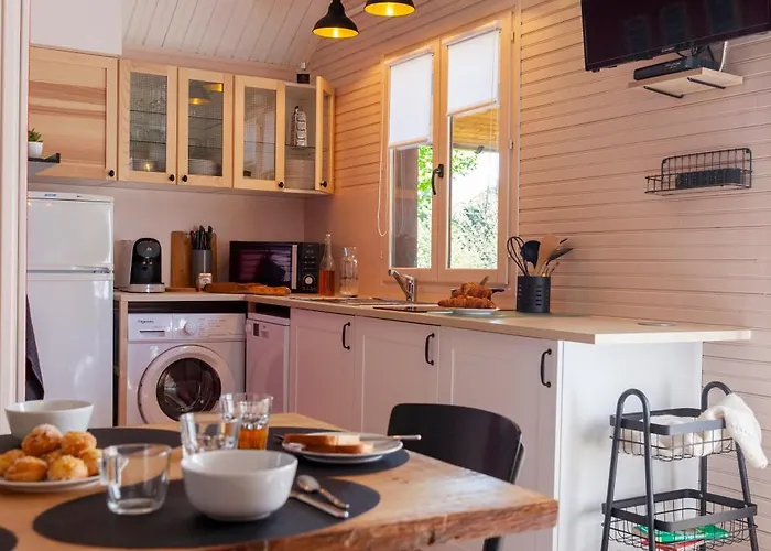 Camping Domaine De Guillaume *